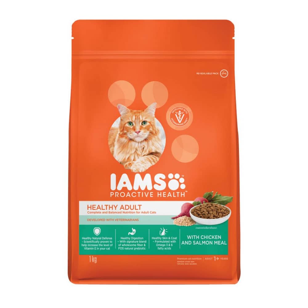 IAMS PROACTIVE HEALTH Healthy Adult Cat Food with Chicken and Salmon