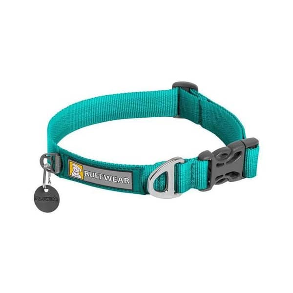What do the different warning colours mean on dog leashes and bandanas?